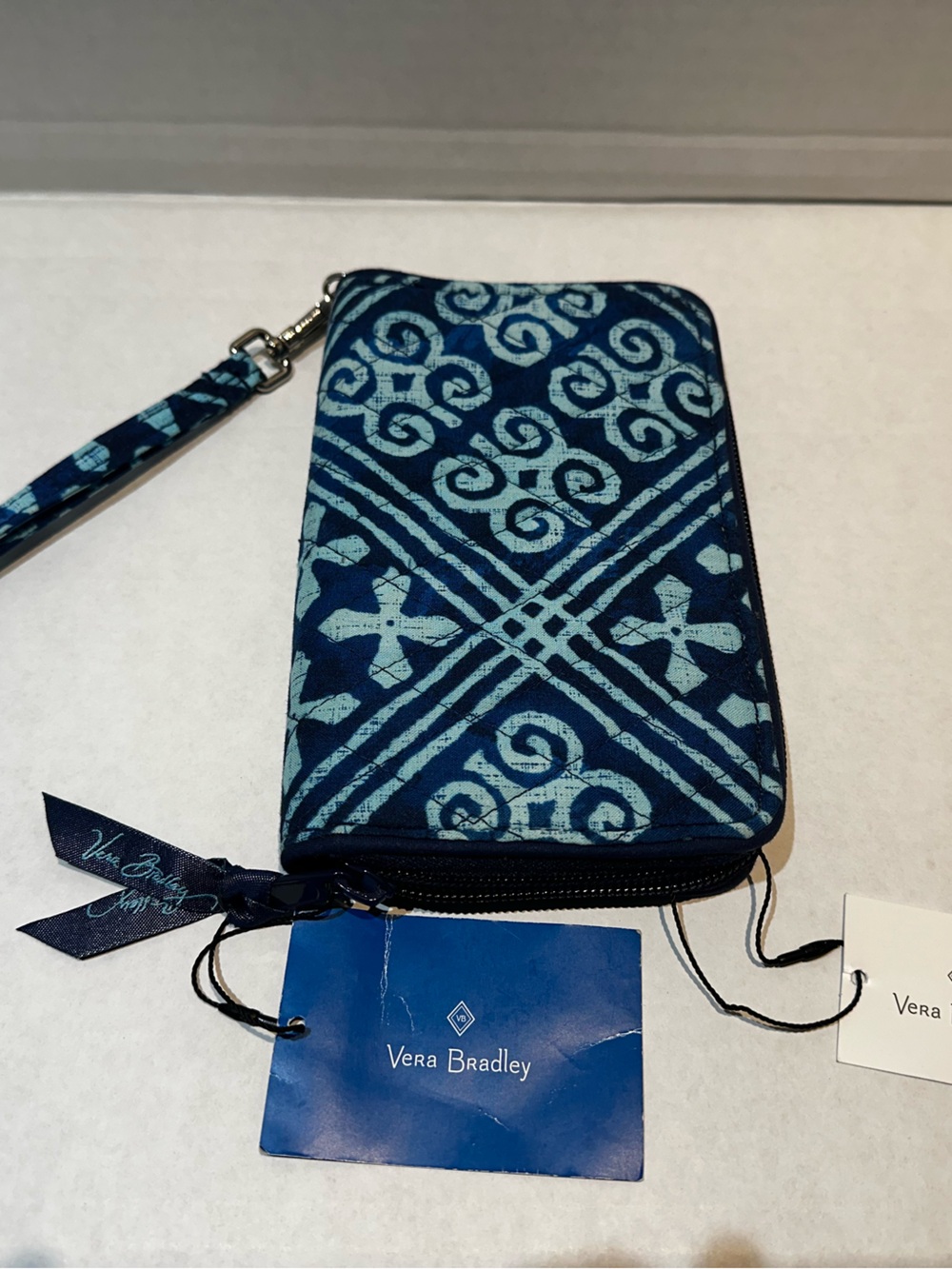 Vera Bradley Navy and Light Blue‎ Patterned Wristlet